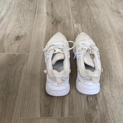 Nike low top Size 6.5