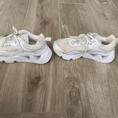 Nike low top Size 6.5