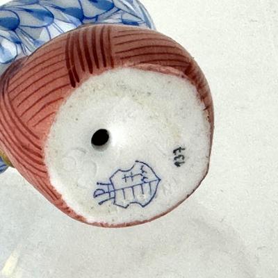 870 Antique Herend Porcelain Blue Fishnet Design Cat On Ball Of Yarn