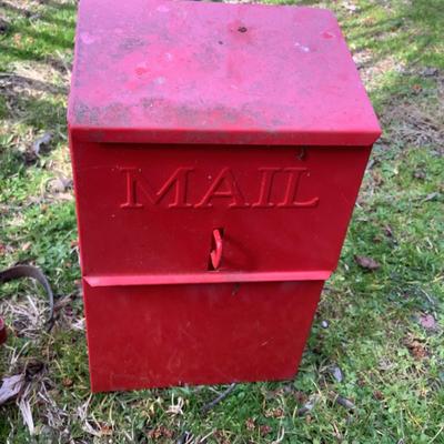 O765 Outdoor Metal Mailbox with Door Bell