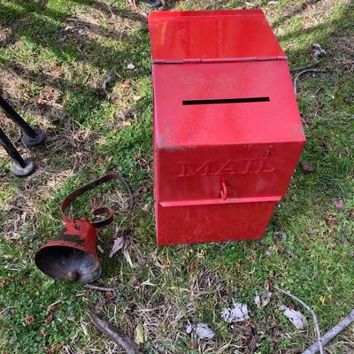 O765 Outdoor Metal Mailbox with Door Bell