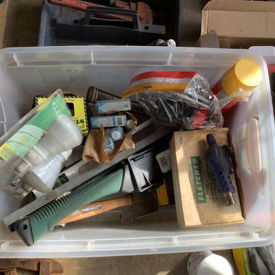 O 767 Lot of Tools Funnels, Vice, Propane Torch