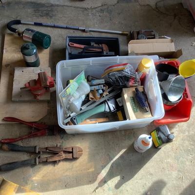 O 767 Lot of Tools Funnels, Vice, Propane Torch