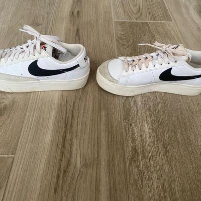 Nike low top Size 6.5