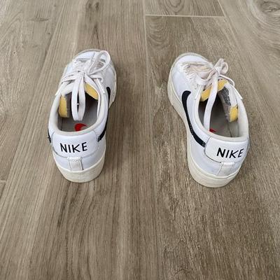 Nike low top Size 6.5