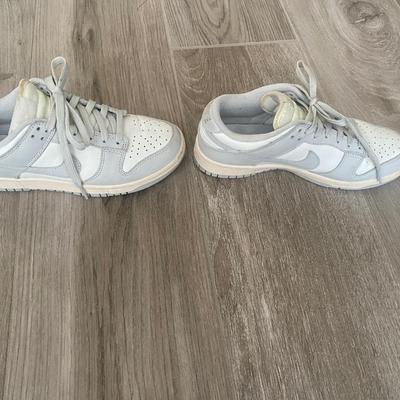 Nike low top Size 6.5