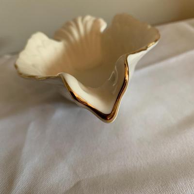 VINTAGE LENOX DOVE SHALLOW DISH