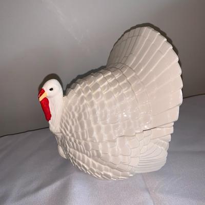 Ceramic turkey shaped Covered Dish with lid 6" tall