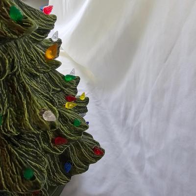 Pair of Ceramic Christmas Trees (G-JS)