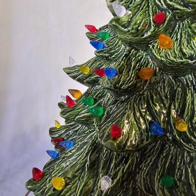 Pair of Ceramic Christmas Trees (G-JS)