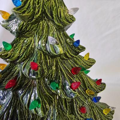 Pair of Ceramic Christmas Trees (G-JS)