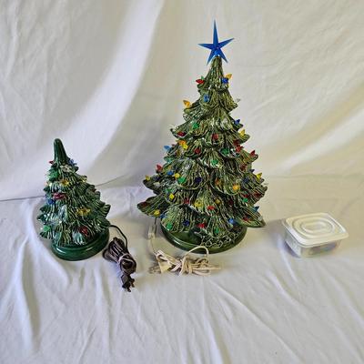 Pair of Ceramic Christmas Trees (G-JS)