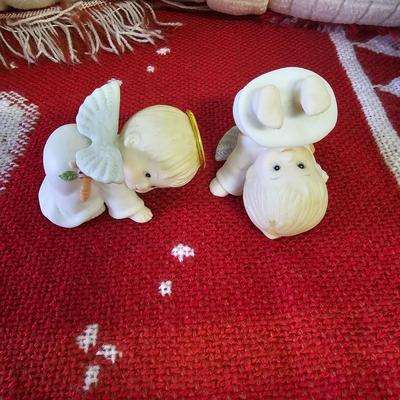 Huge Lot of Christmas Decor (G-JS)