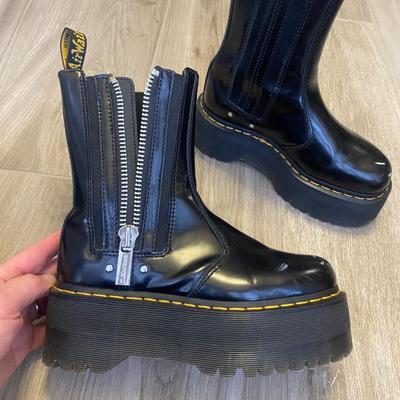 Doc Martin Size 6