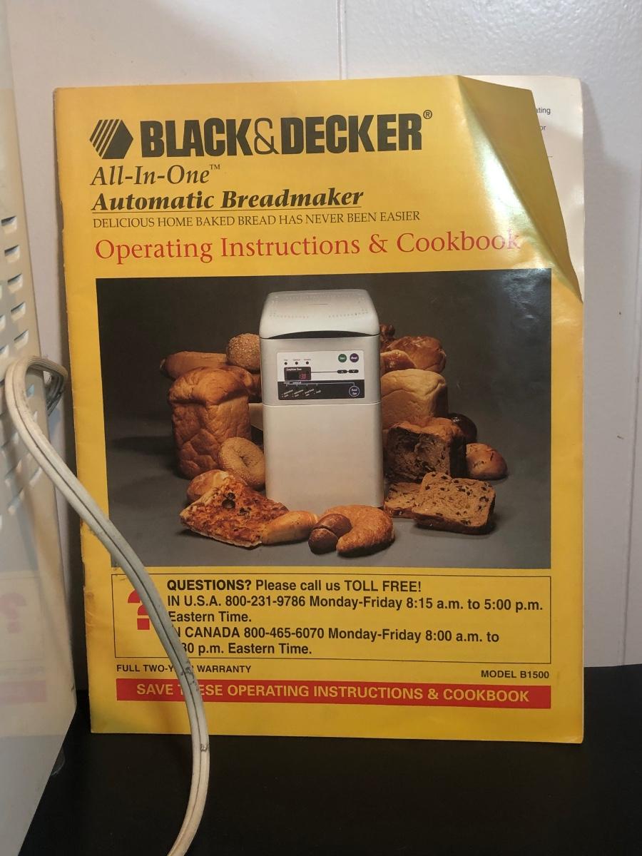 LOT 27K Black Decker All In One Automatic Breadmaker Model