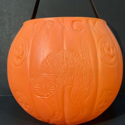 LOT 222 Y: Pumpkin Pals Collection: AJ Renzi Corp. Trick Or Treat Bucket, Ceramic Pumpkin Creatures, Pumpkin Tea Light Holder, & Cat &...
