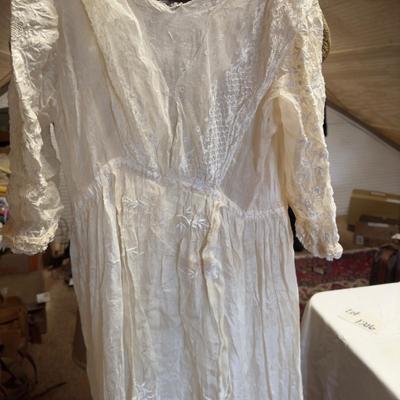 U 1091 Victorian Clothing Lot