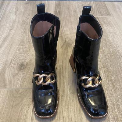Steve madden