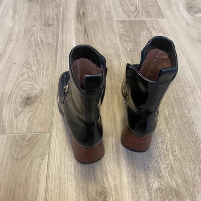 Steve madden