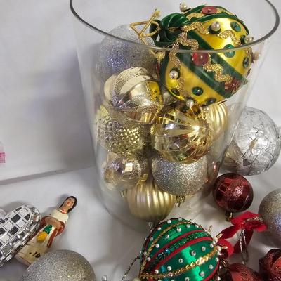 Assorted Christmas Ornaments (G-JS)