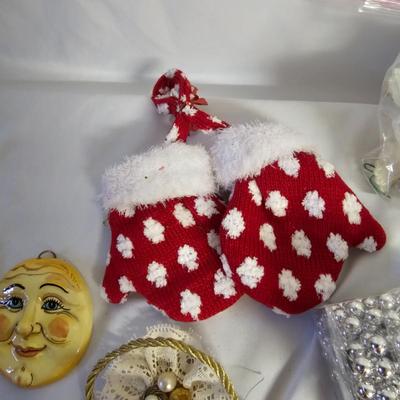 Assorted Christmas Ornaments (G-JS)