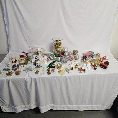 Assorted Christmas Ornaments (G-JS)