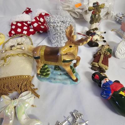 Assorted Christmas Ornaments (G-JS)