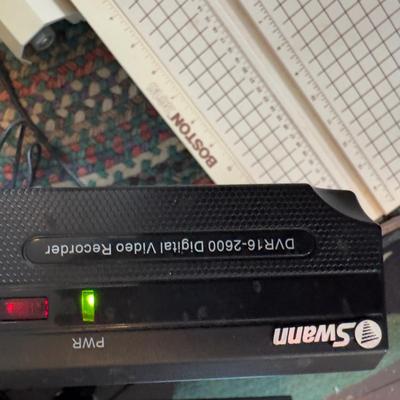 U 1099 Swann Surveillance System With Samsung Sync Master Monitor & Seven Cameras