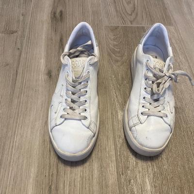 Golden goose Size 7