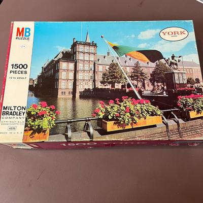MB Puzzles - 1500 Pieces (2)