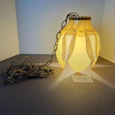 Vintage Hanging Chain Lamp (Plastic)
