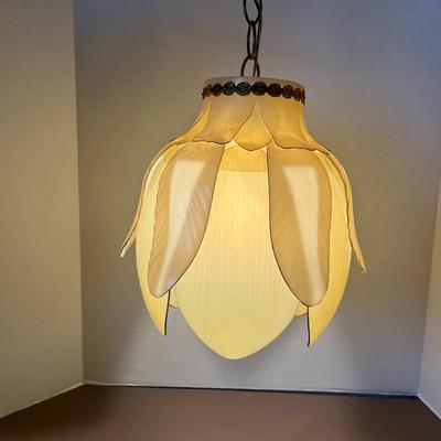 Vintage Hanging Chain Lamp (Plastic)