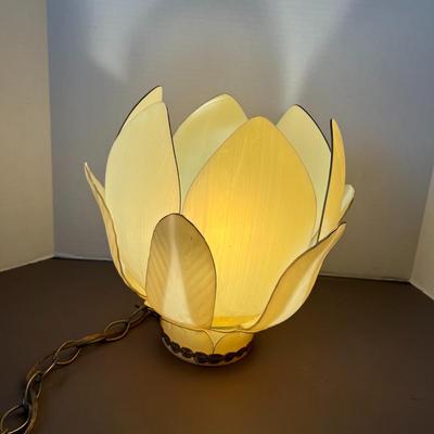 Vintage Hanging Chain Lamp (Plastic)