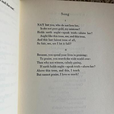 The Love Poems of Elizabeth and Robert Browning