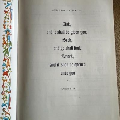 Holy Bible Deluxe Edition