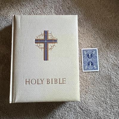 Holy Bible Deluxe Edition