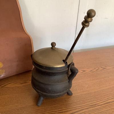 W776 Vintage Cast Iron & Brass Fire Starter and Log Holder