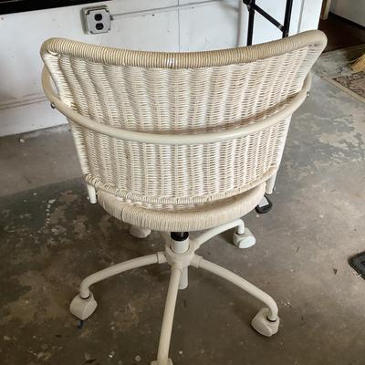 W783 White Wicker Office Chair