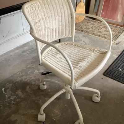 W783 White Wicker Office Chair