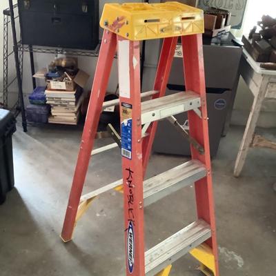 W784 WERNER 4' Fiberglass Ladder