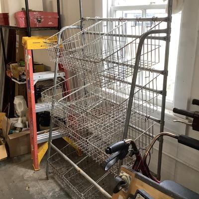 W785 Vintage Industrial Metal / Wire Organizer
