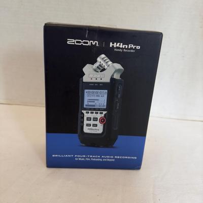 U 1264 New In Box Zoom H4n Pro Audio Recorder