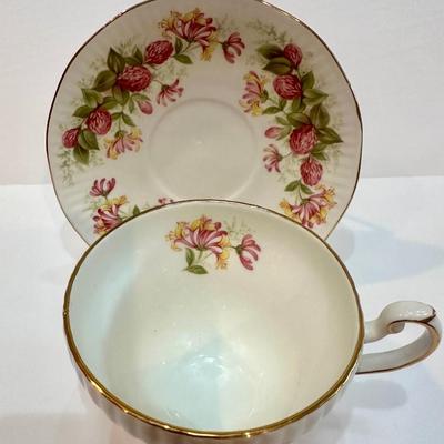 Vintage Queenâ€™s Rosina Wildflowers