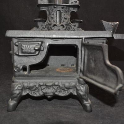 Vintage Cast Iron "Crescent" Miniature Stove 11"x10"x6"