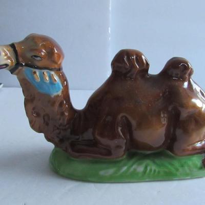 Nice Vintage Large Scale Porcelain Nativity Animals