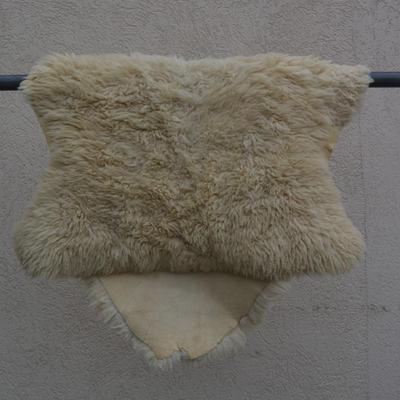 Small White Sheepskin Fur Rug 41"x30"