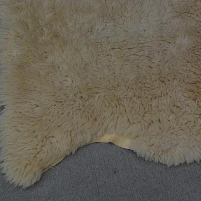 Small White Sheepskin Fur Rug 41"x30"