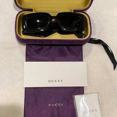 Gucci sunglasses & case