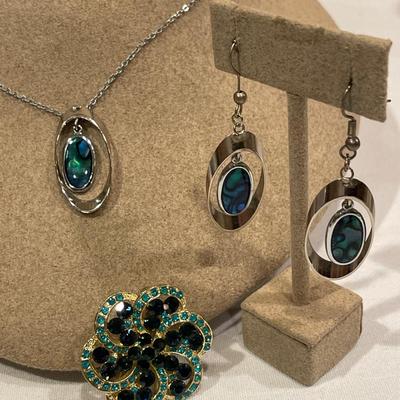 Abalone necklace and earrings set with pin