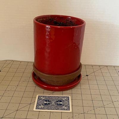 Red Crate & Barrel Pot w/Saucer
